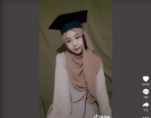Tutorial Hijab Pashmina Untuk Acara Wisuda