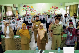 Program Pelayanan Publik SMPN 22 Malang “CONTES Guru”