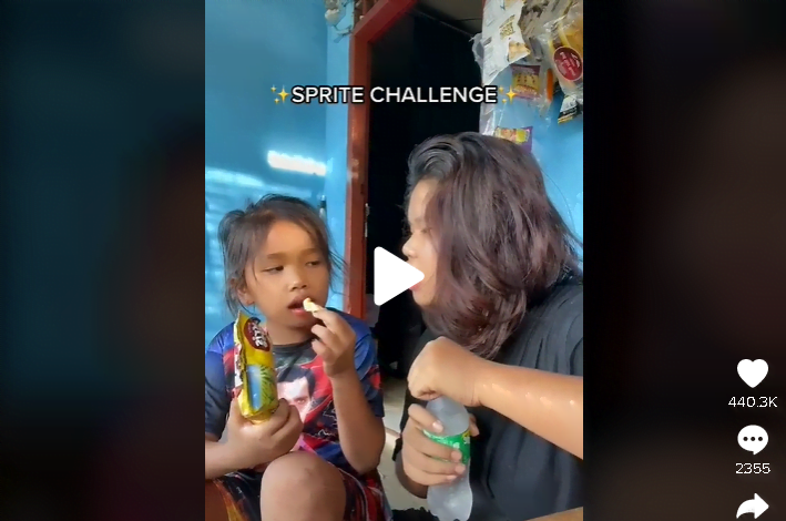Tantangan Minum Soda “Sprite Challenge” Tanpa Sendawa