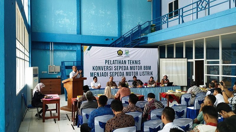 ESDM Dorong Program Konversi Motor BBM ke Motor Listrik