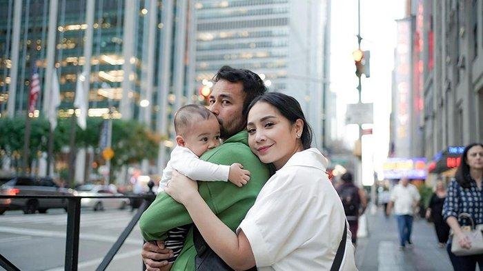 4 Kisah Cinta Terbaru Selebriti Indonesia yang Romantis