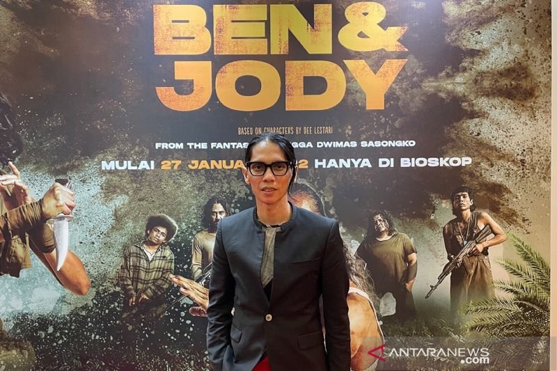 Perjalanan Karir dan Kisah Sukses Angga Dwimas Sasongko Sebagai Produser Film