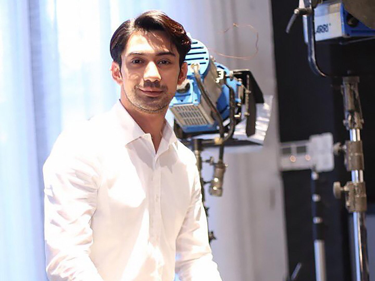 Berkarya dengan Passion: Kisah Sukses Seniman Teater dan Film