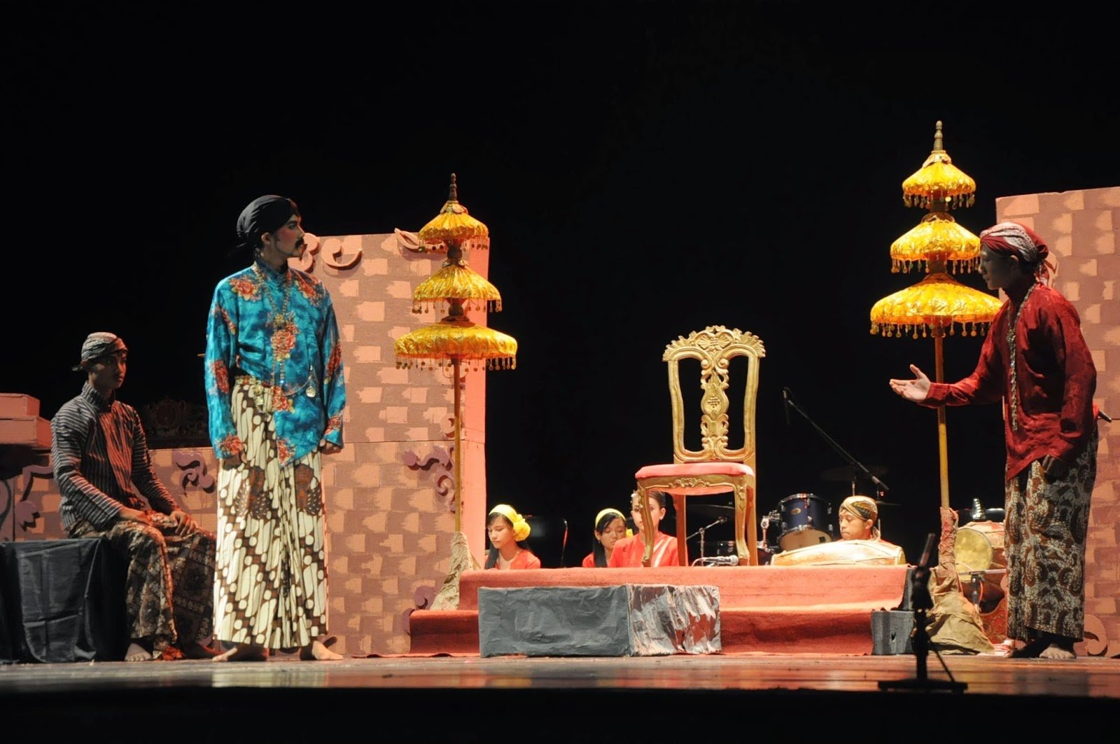 Pelajaran Kehidupan dari Panggung Teater