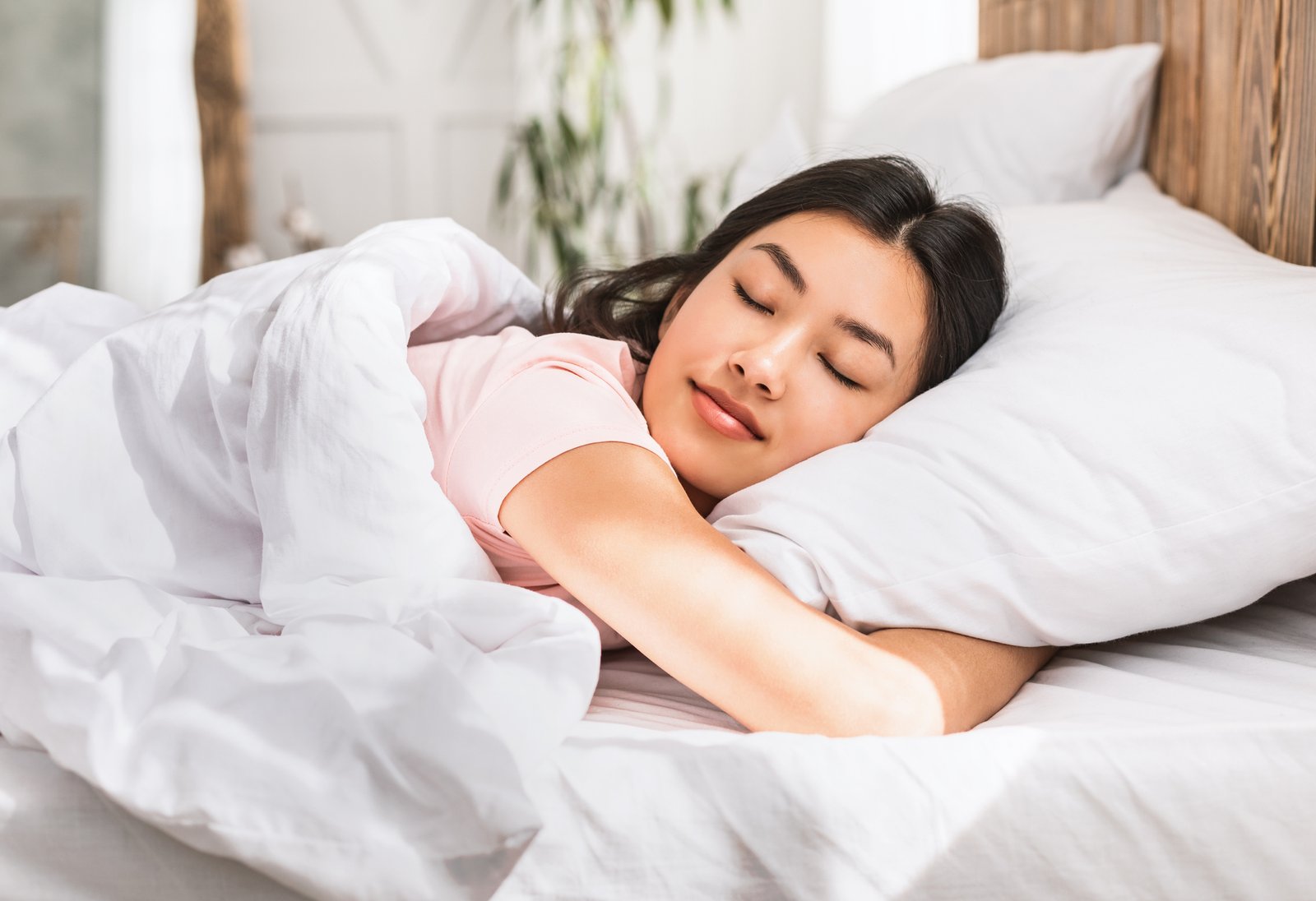 5 Cara Mencegah Kerutan di Wajah Saat Tidur