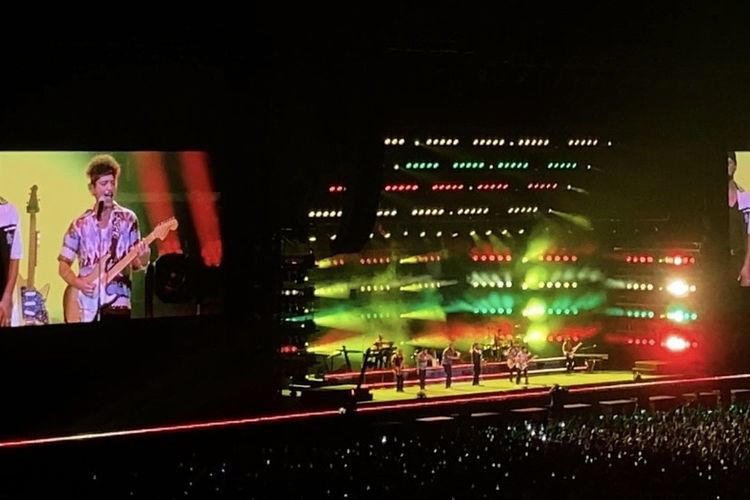 Bruno Mars Hibur Jakarta dengan Aksi Spektakuler di JIS
