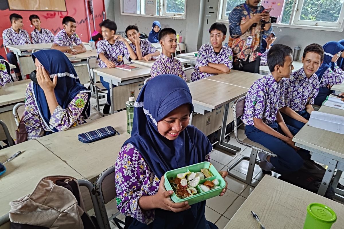 Dampak Pemangkasan Anggaran MBG : Kualitas Gizi di Ujung Tanduk