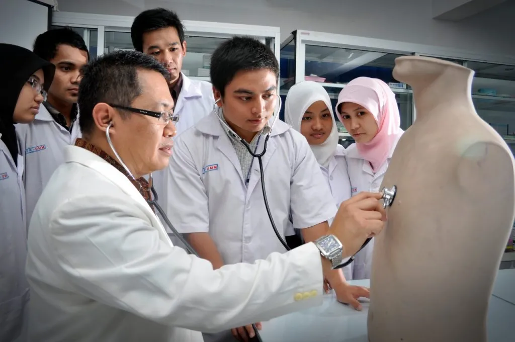 Jurusan Kedokteran Baru di Dua PTN, Siapkan Diri Anda untuk 2025!