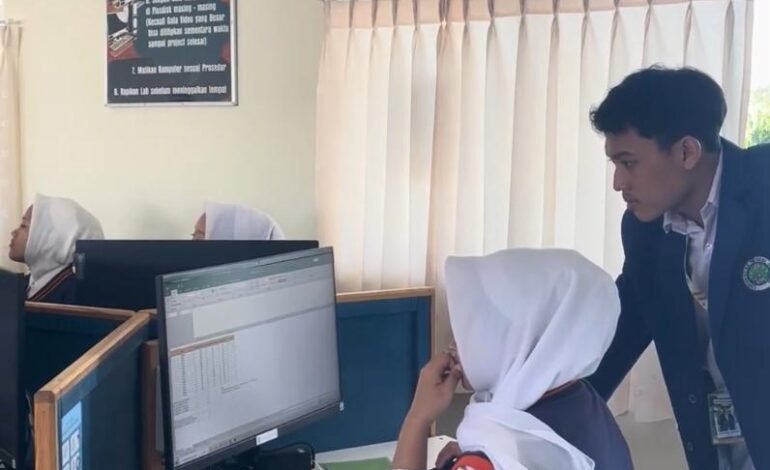 Inovasi Pembelajaran Menggunakan Excel Oleh Mahasiswa Asistensi Mengajar UM di SMK Muhammadiyah 5 Kepanjen