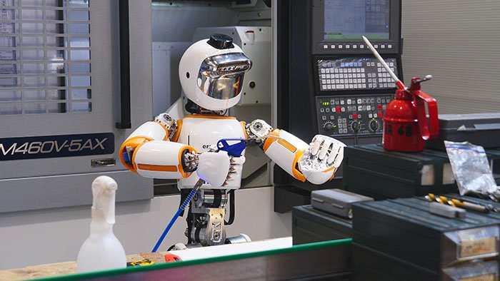 Robot ergoCub Belajar “Merasakan” Beban Kerja Manusia