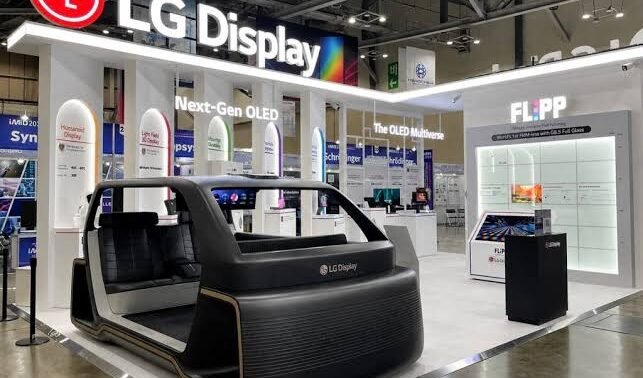 LG FLiPP Bikin OLED Lebih Terang dan Awet 2,4 Kali
